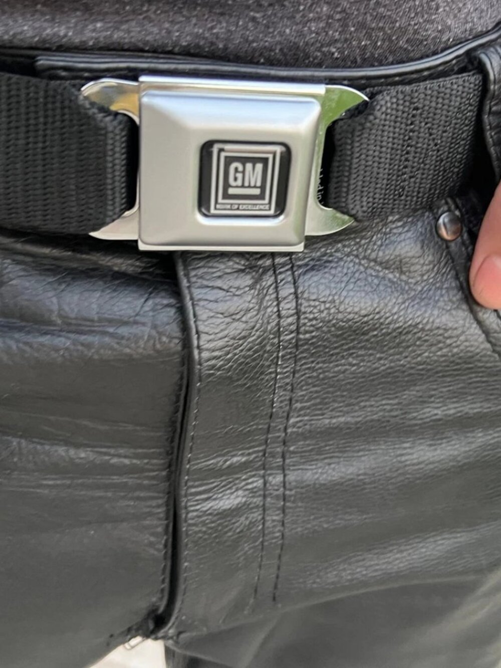 GM Logo Belt Official Licensed Authentic Black Panel Seat Belt Style Buckle Down - Picture 2 of 6